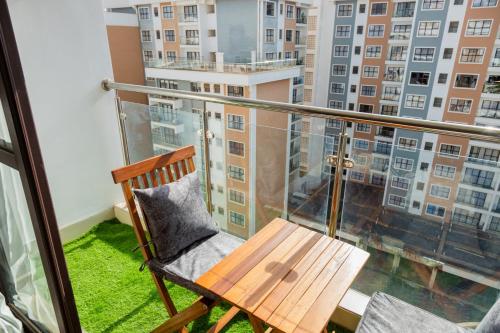 Ruaka 2BR Haven: Urban & Lush