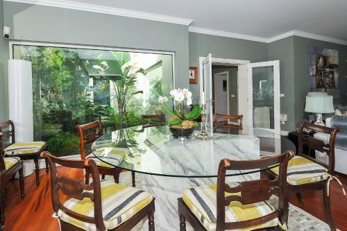 Estoril Garden Villa - 4Bedroom private pool - CheckinHome in อัลกาบิเดเช