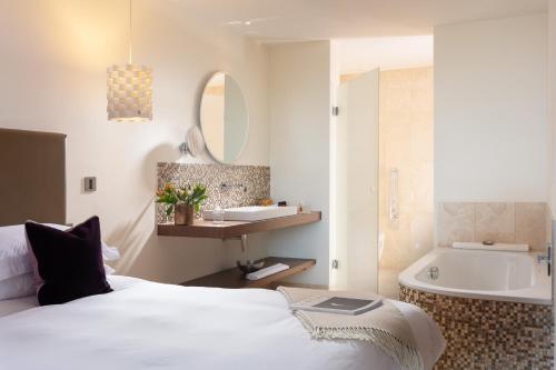Scarlet Hotel - Adults Only Room Type - Generous