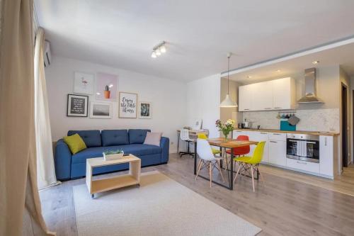 Quiet & airy modern apt. Top Centre Free Parking, Sofia (Foto 2)