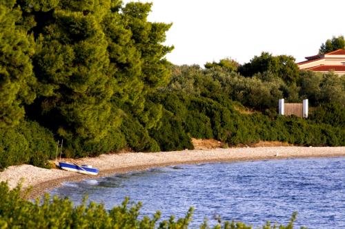 pludmale, Heracles Guesthouse in Rovies