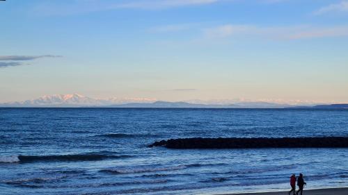 View, Mobil-home sur terrain prive bord de mer, parking prive in Le Grau d'Agde