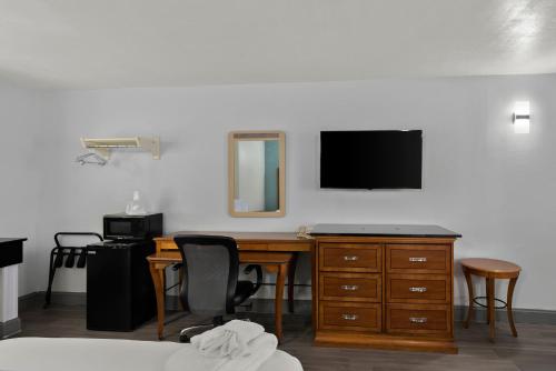 Americas Best Value Inn Bangor - image 2