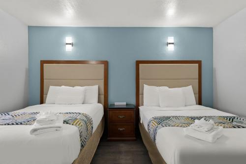 Standard Room with Two Double Beds - Non-Smoking