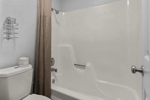 Americas Best Value Inn Bangor - image 9
