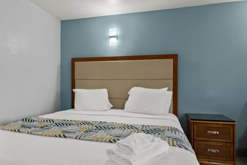 Americas Best Value Inn Bangor - main image