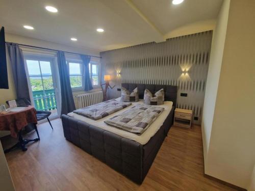 1 queen bed