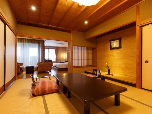 Deluxe Japanese Western Style Room - Non-Smoking