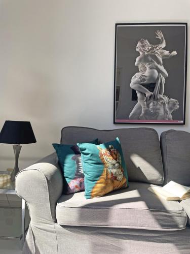 Trevi over the top apartment, Rome (photo 8)