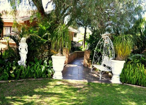 Cape Wine Route Guest House