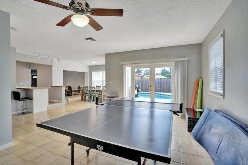 4 Bedroom Home with Game Room and Pool