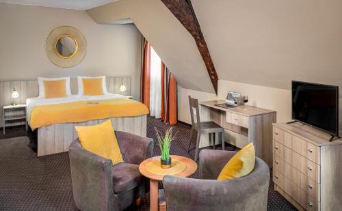 Palac U Kocku - image 6