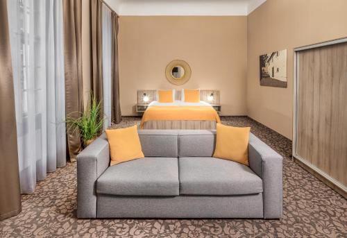 Palac U Kocku - image 14