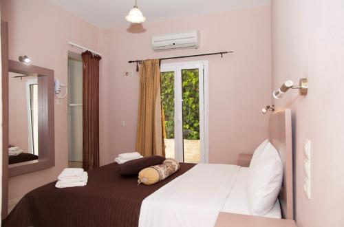 Fantastic Hotel 1 - image 8