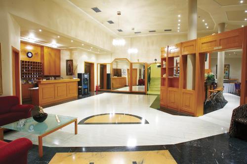 Iris Hotel 2