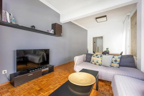 Apartment in the Middle of Everything - image 3