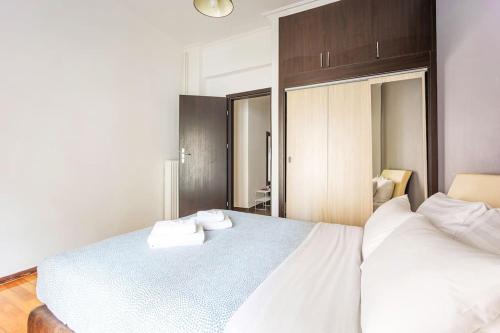 Apartment in the Middle of Everything - image 14