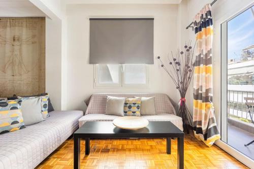 Apartment in the Middle of Everything, Atény (fotografie 3)