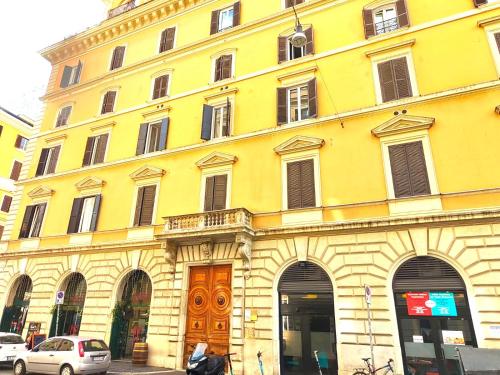 Hostly-Volturno Suite Apartment-Center of Rome 4