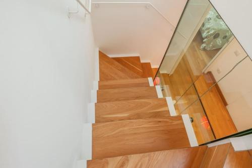 Three Floors Home - image 3