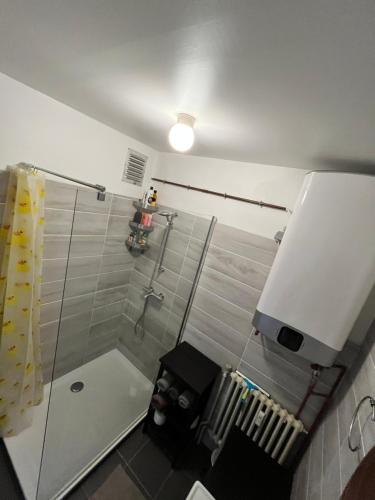 Spacious 2 Bedroom App in the Center with Balcony Spacious 2 Bedroom App in the Center with Balcony