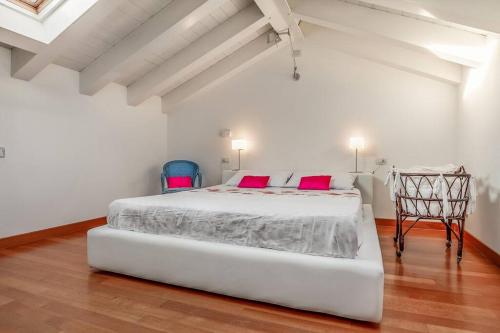 Three Floors Home - image 11