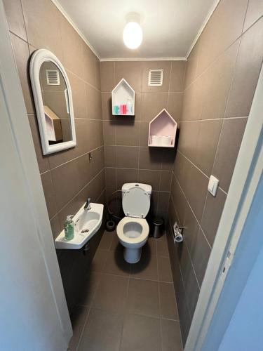 Spacious 2 Bedroom App in the Center with Balcony Spacious 2 Bedroom App in the Center with Balcony