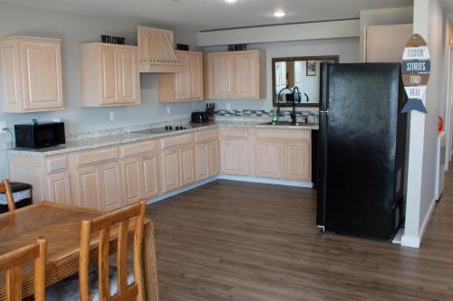 Cozy Home Lake Huron II - image 13