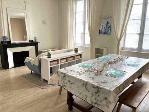 Appartement Place Carnot-Coeur de la Bastide-WIFI
