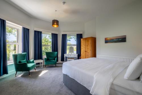 Cosy Wolf Bed & Breakfast in Freshwater South