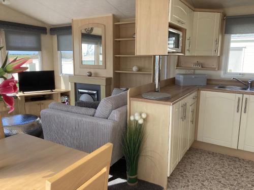 Beautifully Presented 2 Bedroom Static Caravan Beautifully Presented 2 Bedroom Static Caravan