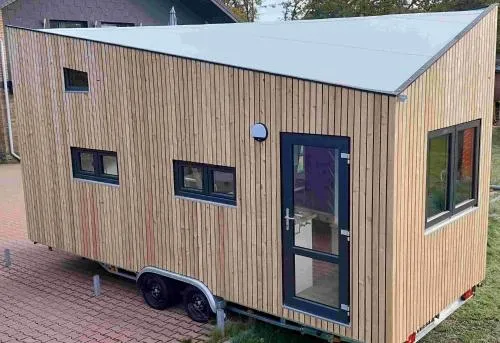 Tiny Haus Blanker Hans auf dem Campingplatz Strandgut in Cuxhaven, Deutschland
