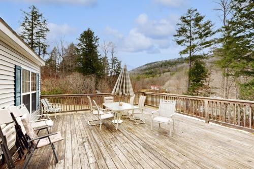 Misty Mountain Retreat in Ludlow, USA