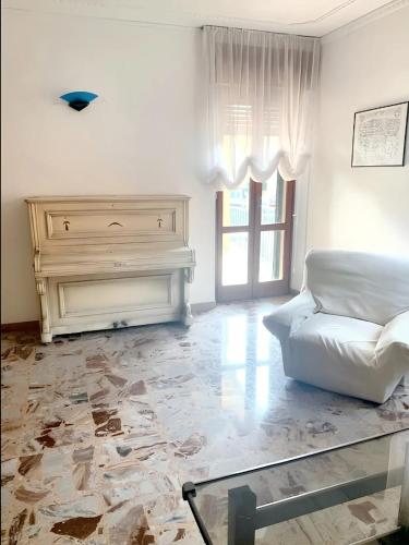  Charming house in Motta with terrace and fenced garden. in Costigliole dʼAsti