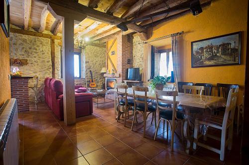 Casa Rural Inma, Segovia ,Hoces del Duraton y cerca de Madrid in Muñoveros