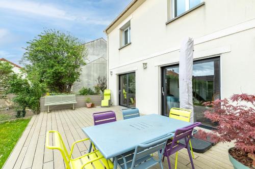 Magnifique maison avec jardin et salle de jeux proche Paris gîte à louer Villejuif