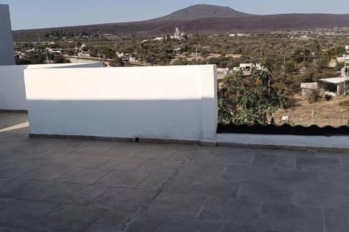 Casa cañadas. Amplia, cómoda y hermosa. in La Cañada, Mexico