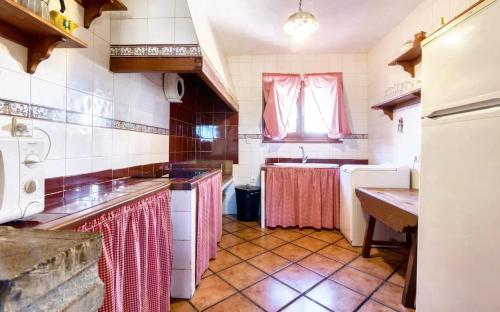  House with Jacuzzi and Mountain Views in Noguericas in Casicas