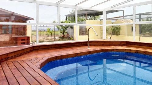 4 bedrooms house with shared pool jacuzzi and furnished terrace at Noguericas