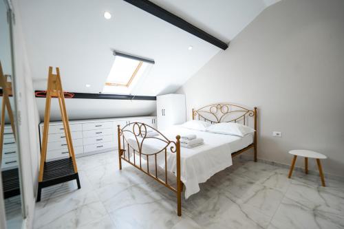 City Center Hideout - Studio Apartment, Tirana (photo 3)