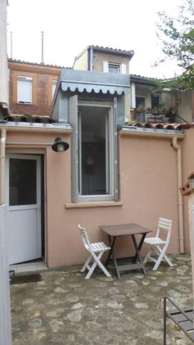 Apartement au calme, cour, près du métro, centre, Toulouse (foto 2)
