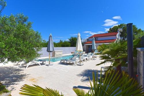 Ferienhaus mit Privatpool für 10 Personen ca 150 qm in Pomer, Istrien Istrische Riviera