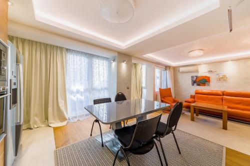 Signature Suite - 1 Bedroom by Flat Manаger, Sofia (Foto 2)
