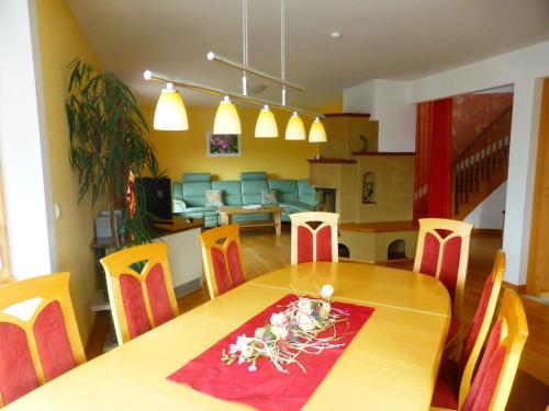 Ferienhaus für 10 Personen in Vogelsgrün, Sachsen Vogtland (Ferienhaus fur 10 Personen in Vogelsgrun, Sachsen Vogtland) in Auerbach
