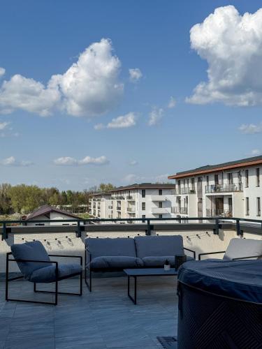 Skylark - Monaco Penthouse with Jacuzzi & Panoramic View, Braşov (Foto 6)