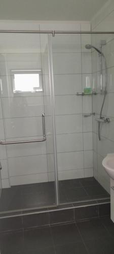 ISLA HOLIDAY HOME ISLA HOLIDAY HOME