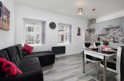 Flat 7 - Apartment for 2 in Town Centre