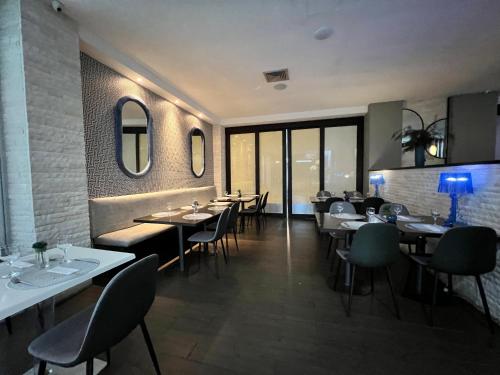 546955630 Hotel GH Guaparo INN