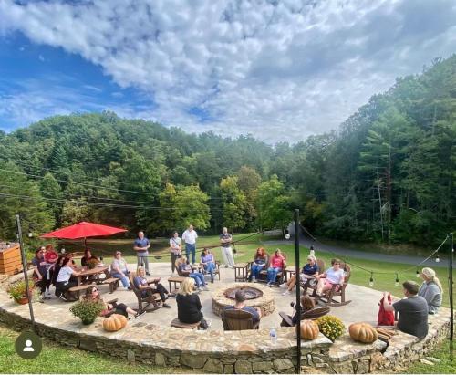 Bear Mountain - main image