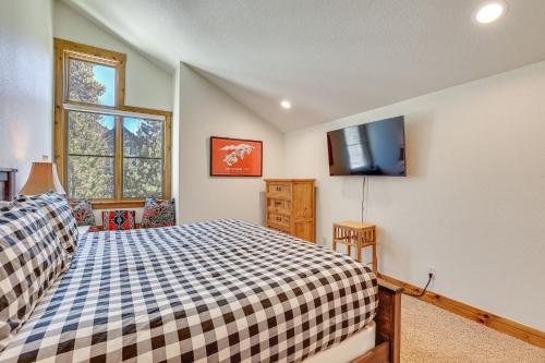 1 Mi to Slopes Keystone Gem with Community Perks